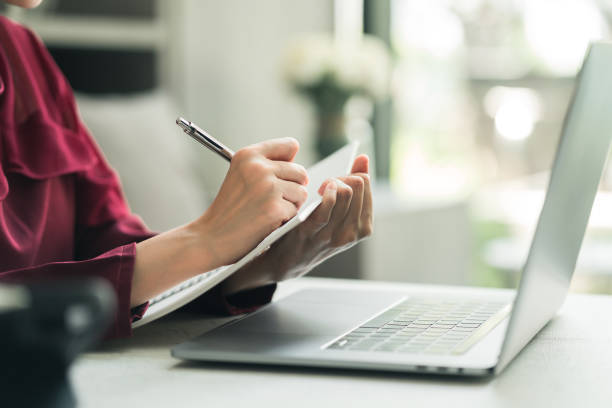 How to Write Listings That Get Clicks and Conversions